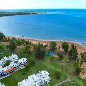 villa-layka-beach-house-at-playas-del-yunque.top-hotels-puertorico.com/